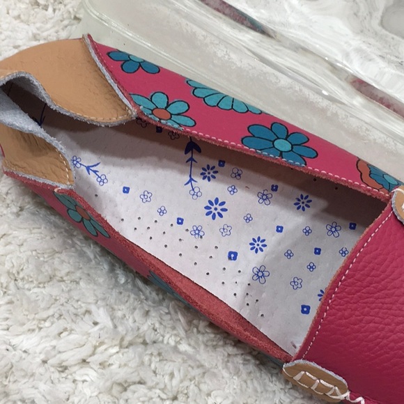 Floral leather remote control slip ons - Picture 6 of 7